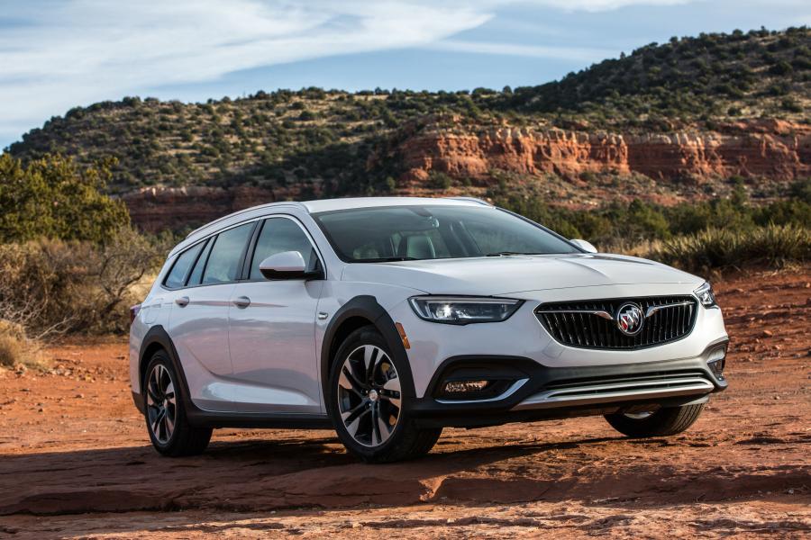  Buick Regal TourX 2017 года  (NA) (фото 24 из 61)